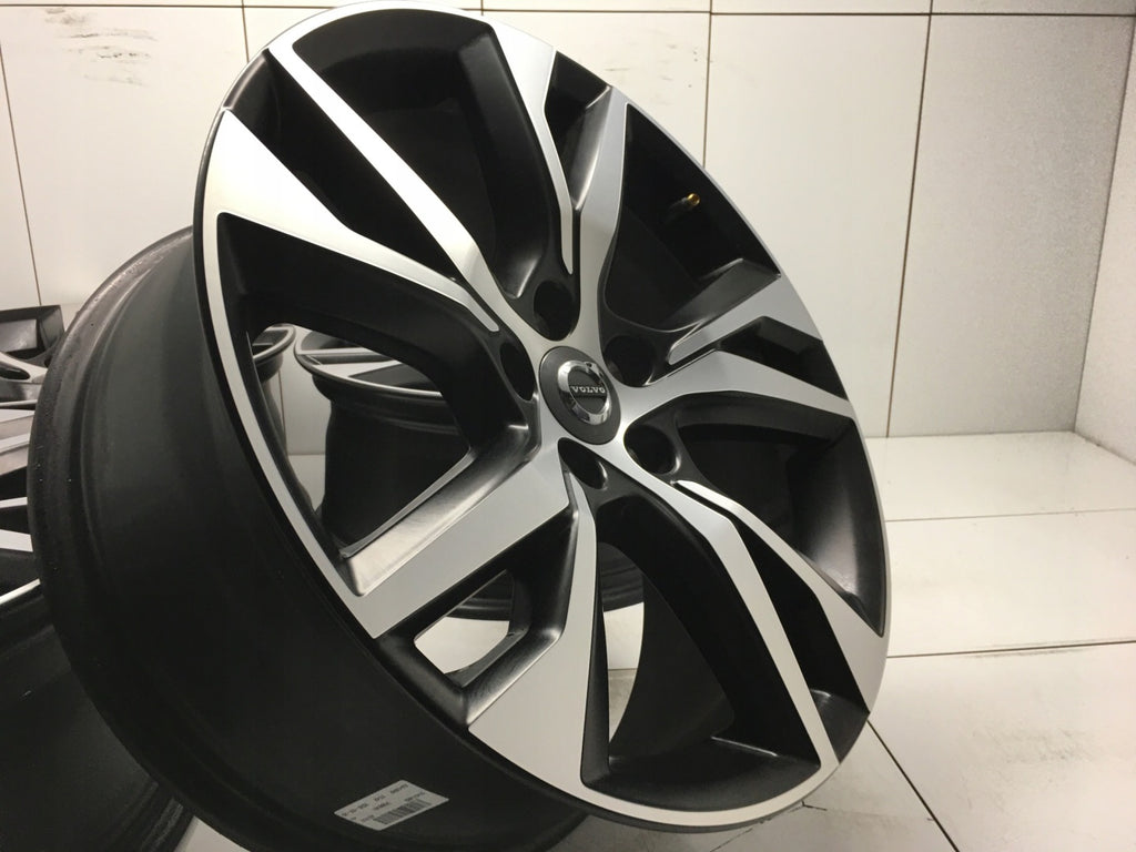 4x Alufelge 18 Zoll 8.0" 5x108 42ET Matt Schwarz 31471482 Volvo V70 I Rim Wheel FEL7013483396oz
