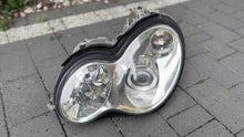 Laden Sie das Bild in den Galerie-Viewer, Frontscheinwerfer Mercedes-Benz W203 A2038203761 Xenon Links Headlight SCH3256677678ue