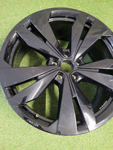 Load image into Gallery viewer, 1x Alufelge 20 Zoll 9.0" 5x112 11A071490A Vw Rim Wheel FEL2619150572ge