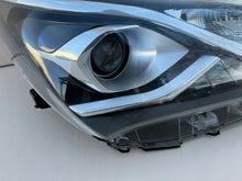 Load image into Gallery viewer, Frontscheinwerfer Toyota Yaris Rechts Scheinwerfer Headlight