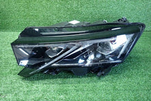 Laden Sie das Bild in den Galerie-Viewer, Frontscheinwerfer Skoda Octavia IV 5E4941035 Links Scheinwerfer Headlight SCH3210259374rj