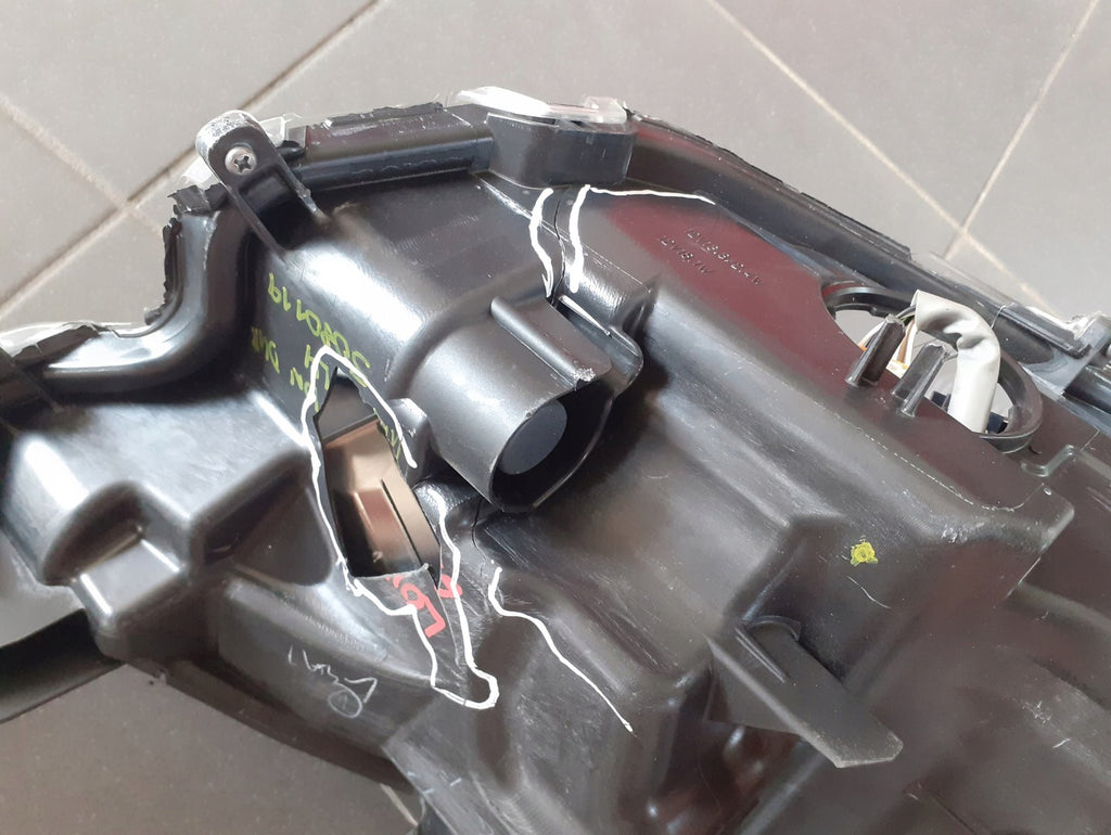 Frontscheinwerfer Toyota 4 IV Yaris Links Scheinwerfer Headlight