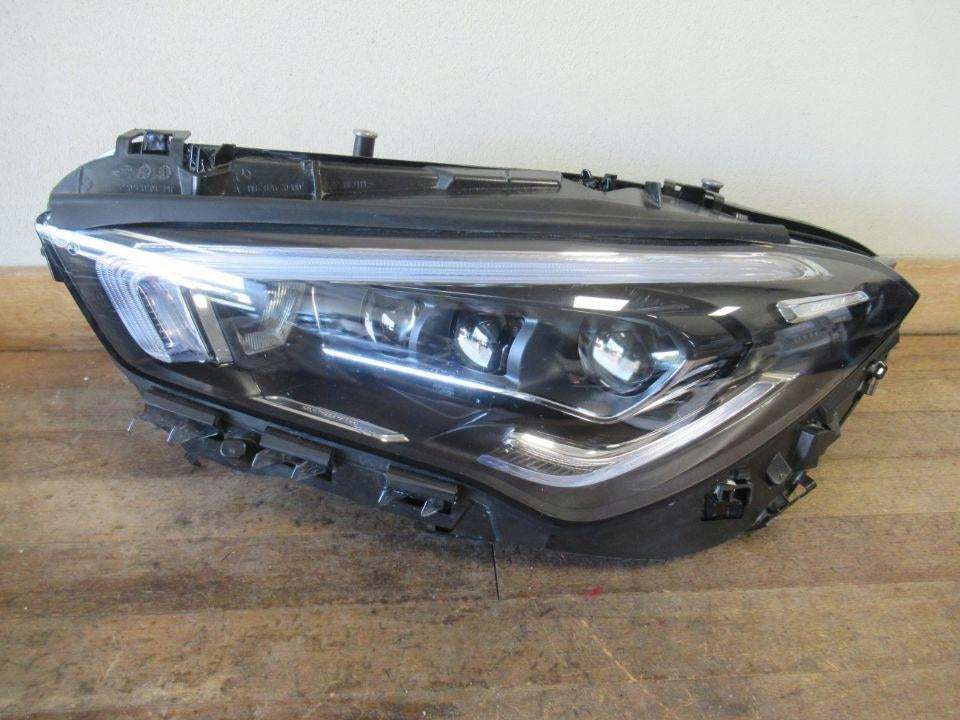 Frontscheinwerfer Mercedes-Benz Cla X118 C118 A1189068900 LED Links Headlight SCH8145976052bg