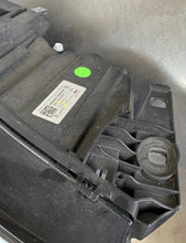 Laden Sie das Bild in den Galerie-Viewer, Frontscheinwerfer Renault Master I 260107323R Rechts Scheinwerfer Headlight SCH4531222347ds