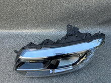 Laden Sie das Bild in den Galerie-Viewer, Frontscheinwerfer Dacia Sandero II 260605665R Links Scheinwerfer Headlight SCH5575196577fn