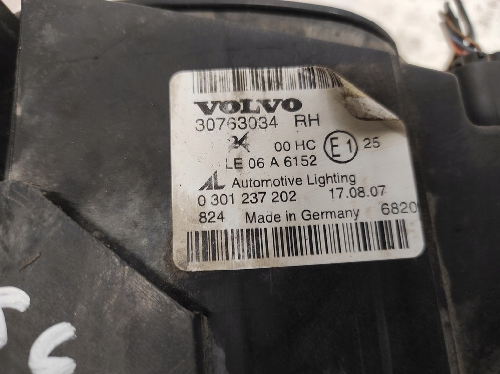 Frontscheinwerfer Volvo S40 30763034 PAW3825 Rechts Scheinwerfer Headlight SCH9235624932mi