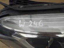 Laden Sie das Bild in den Galerie-Viewer, Frontscheinwerfer Mercedes-Benz W246 Xenon Rechts Scheinwerfer Headlight