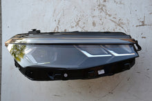 Laden Sie das Bild in den Galerie-Viewer, Frontscheinwerfer VW Passat 3J1941006 LED Rechts Scheinwerfer Headlight