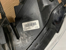 Laden Sie das Bild in den Galerie-Viewer, Frontscheinwerfer Jeep Grand Cherokee Wk2 68144709AF LED Links Headlight SCH8353308203cg