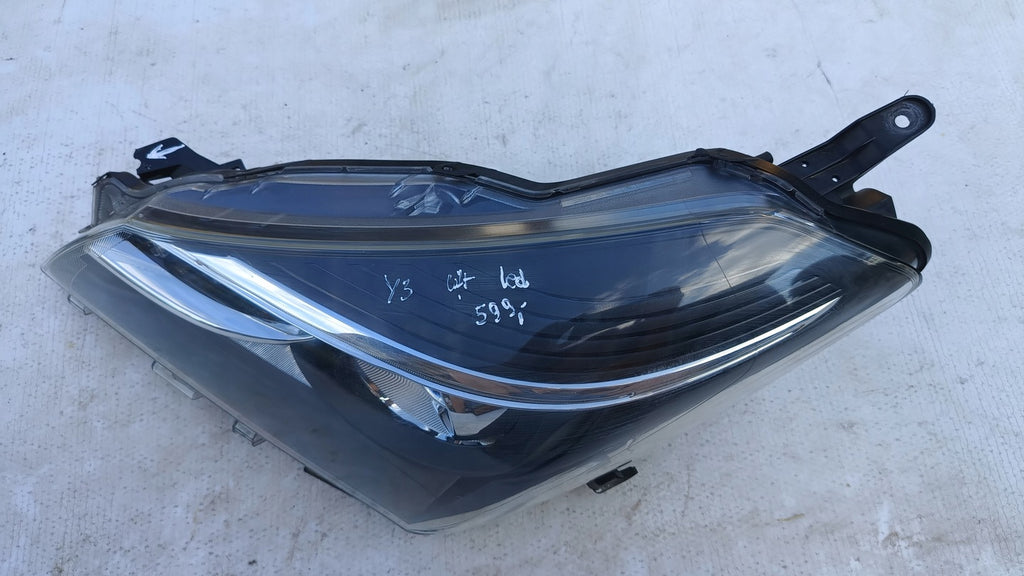 Frontscheinwerfer Toyota Yaris Links Scheinwerfer Headlight