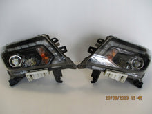 Laden Sie das Bild in den Galerie-Viewer, Frontscheinwerfer Nissan Navara Bi-Xenon Ein Stück (Rechts oder Links) Headlight SCH1107345046lb