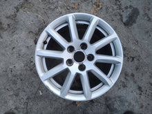 Load image into Gallery viewer, 1x Alufelge 16 Zoll 7.5&quot; 5x112 45ET Glanz Silber 8K0601025 Audi Rim Wheel