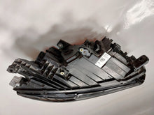 Laden Sie das Bild in den Galerie-Viewer, Frontscheinwerfer VW 3G1941082P LED Rechts Scheinwerfer Headlight SCH1463959196ss