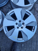 Laden Sie das Bild in den Galerie-Viewer, 4x Alufelge 19 Zoll 8.0" 5x112 34ET Glanz Silber 4KE601025L Audi E-Tron FEL6712551075qf