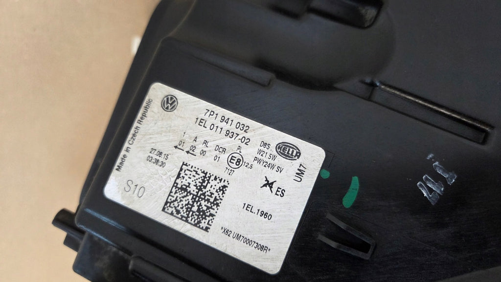 Frontscheinwerfer VW Touareg 7P1941032 1EL01193702 Xenon Rechts Headlight