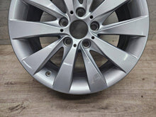 Laden Sie das Bild in den Galerie-Viewer, 1x Alufelge 17 Zoll 7.5" 5x120 37ET Glanz Silber 6796240 BMW 3 E91 E90 Rim Wheel FEL1044747964df