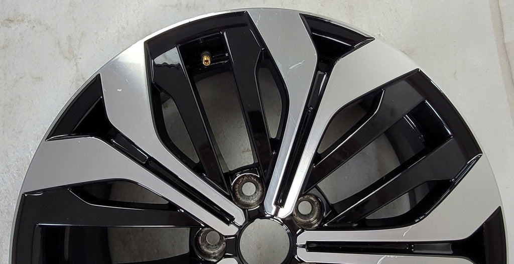 1x Alufelge 18 Zoll 7.5" 5x114.3 45ET 403007567R Renault Megane Talisman