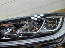 Load image into Gallery viewer, Frontscheinwerfer Toyota Yaris Links Scheinwerfer Headlight
