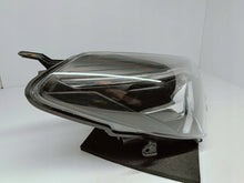 Laden Sie das Bild in den Galerie-Viewer, Frontscheinwerfer Toyota Yaris Rechts Scheinwerfer Headlight SCH9927163302om