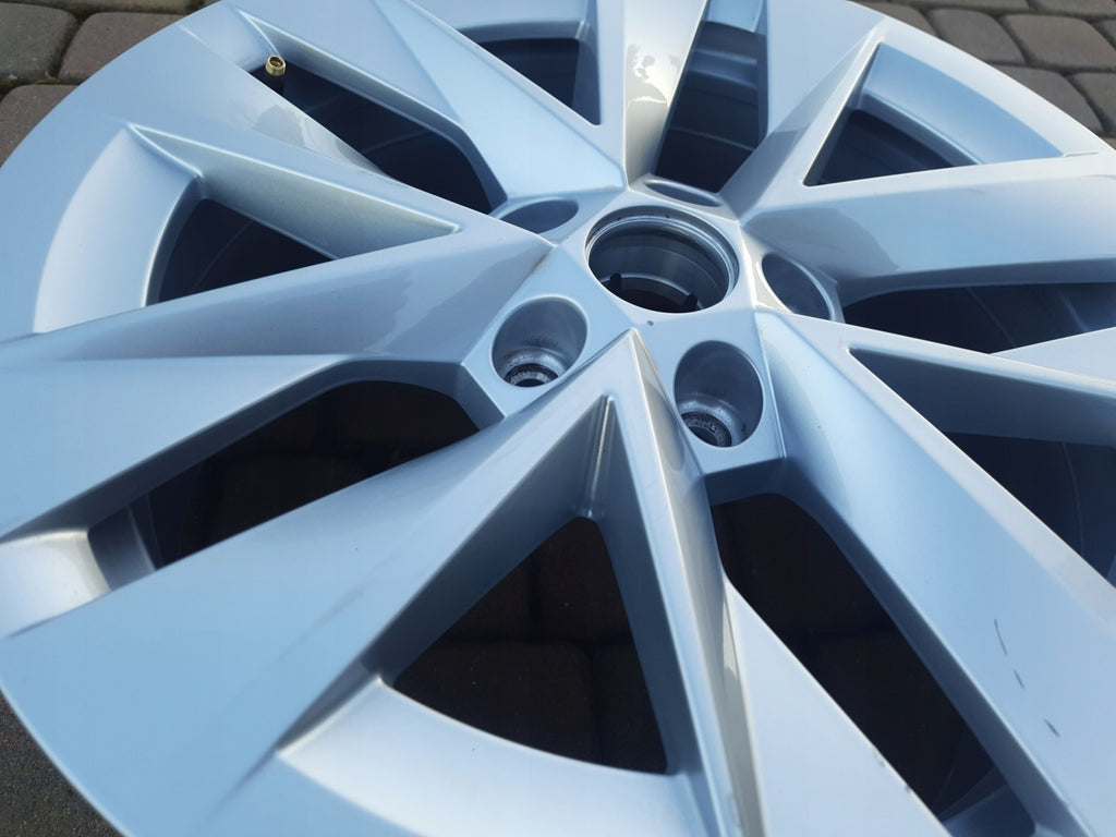 1x Alufelge 17 Zoll 7.0" 5x112 46ET Silber 5E3601025 Skoda Octavia 5e3 Iv FEL3251314016ps