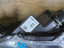 Load image into Gallery viewer, Frontscheinwerfer Toyota Yaris Cross Ein Stück (Rechts oder Links) Headlight SCH2966187576jt