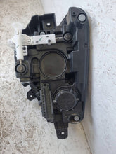 Laden Sie das Bild in den Galerie-Viewer, Frontscheinwerfer Hyundai Kona HF921-61120 Rechts Scheinwerfer Headlight SCH1208697338lp