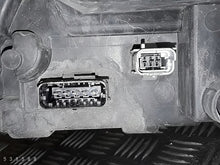 Laden Sie das Bild in den Galerie-Viewer, Frontscheinwerfer Renault Clio III 8200775878 Rechts Scheinwerfer Headlight SCH7564687725ox