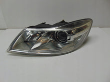 Laden Sie das Bild in den Galerie-Viewer, Frontscheinwerfer Skoda Octavia II 1Z1941015 Xenon Ein Stück (Rechts oder Links) SCH3078937849he