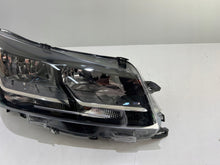 Load image into Gallery viewer, Frontscheinwerfer Opel Zafira 67651216 Rechts Scheinwerfer Headlight