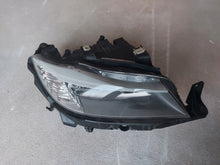 Laden Sie das Bild in den Galerie-Viewer, Frontscheinwerfer BMW E91 E90 7202582 Rechts Scheinwerfer Headlight SCH8816816234ts