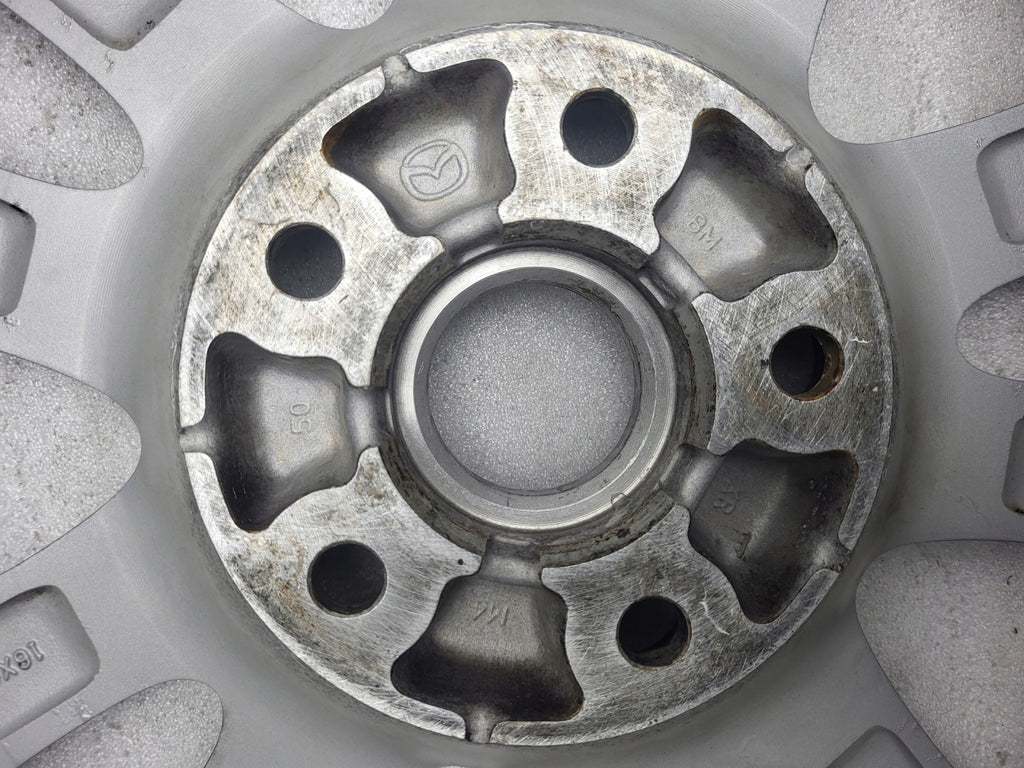 1x Alufelge 16 Zoll 6.5" 5x114.3 50ET Glanz Silber 9965E76560 Mazda 3 Rim Wheel FEL4959773864jc
