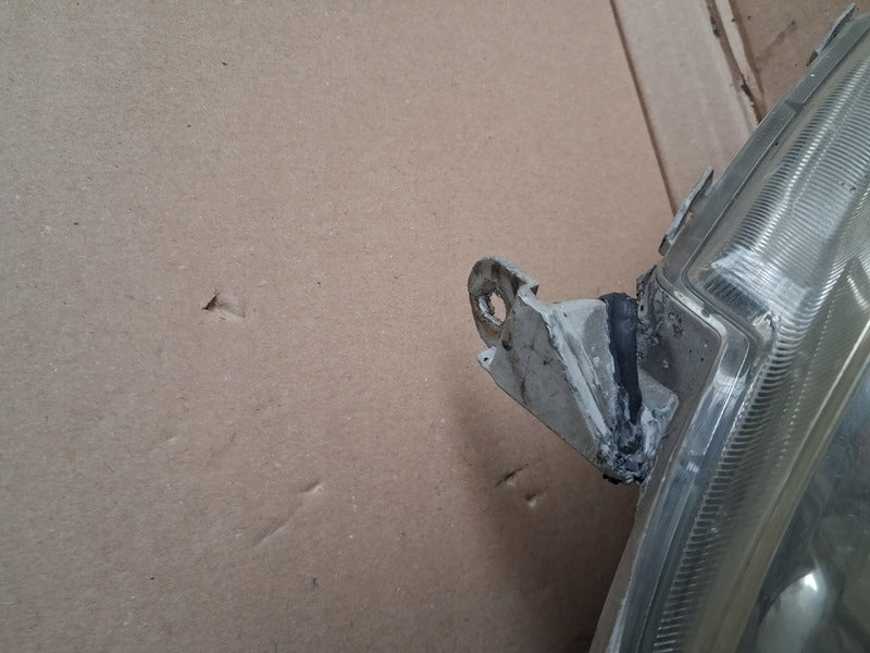Frontscheinwerfer Toyota Corolla Verso Rechts Scheinwerfer Headlight SCH8126524057yr