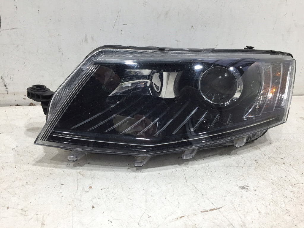 Frontscheinwerfer Skoda Octavia III 5E1941015B Xenon Links Headlight SCH3030970204yj