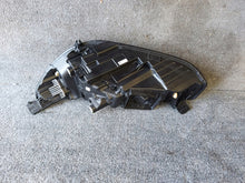 Laden Sie das Bild in den Galerie-Viewer, Frontscheinwerfer Ford Focus NX7B13E014 Rechts Scheinwerfer Headlight SCH9158989777wo