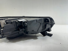 Laden Sie das Bild in den Galerie-Viewer, Frontscheinwerfer Skoda Octavia IV 5E494101512 LED Links Scheinwerfer Headlight SCH6315128974yq
