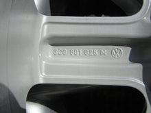 Load image into Gallery viewer, 1x Alufelge 17 Zoll 6.0" 5x112 45ET Glanz Silber 3C0601025M VW Scirocco Passat FEL4031070824fx