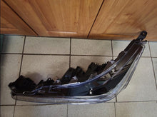 Laden Sie das Bild in den Galerie-Viewer, Frontscheinwerfer Toyota Corolla 81150-02X10 Full LED Links Headlight