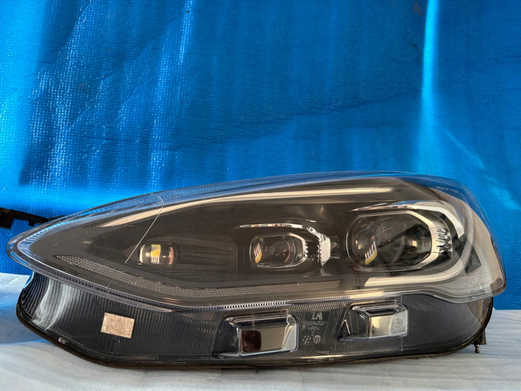 Frontscheinwerfer Ford Focus JX7B-13E016-AJ JX7B-13E017-AE LED Rechts oder Links SCH6609559220ta