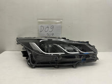 Laden Sie das Bild in den Galerie-Viewer, Frontscheinwerfer Toyota Corolla 81110-02T31-00 LED Rechts Headlight SCH5040928042sa