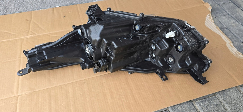 Frontscheinwerfer Toyota Yaris K06-EU Ein Stück (Rechts oder Links) Headlight
