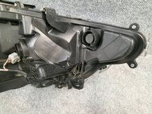 Laden Sie das Bild in den Galerie-Viewer, Frontscheinwerfer Toyota V I RAV4-V-SCZ LED Links Scheinwerfer Headlight SCH4685262712bz