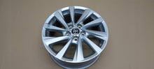 Laden Sie das Bild in den Galerie-Viewer, 1x Alufelge 17 Zoll 7.5&quot; 5x114.3 45ET Toyota Camry Rim Wheel