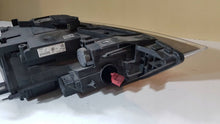 Laden Sie das Bild in den Galerie-Viewer, Frontscheinwerfer Audi Q3 8U0941005 Xenon Links Scheinwerfer Headlight SCH2508255759qx