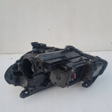 Load image into Gallery viewer, Frontscheinwerfer Mercedes-Benz W246 A2468207261 Xenon Rechts Headlight SCH8204750437yr