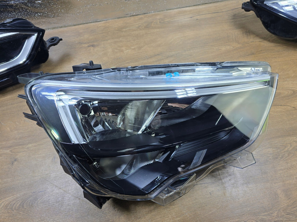 Frontscheinwerfer Opel E Combo 9816825980 Rechts Scheinwerfer Headlight SCH9352255272ty