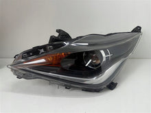Laden Sie das Bild in den Galerie-Viewer, Frontscheinwerfer Toyota Aygo LED Ein Satz Scheinwerfer Headlight SCH4836658738wi