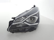 Laden Sie das Bild in den Galerie-Viewer, Frontscheinwerfer Toyota Yaris PJT14743 Links Scheinwerfer Headlight SCH4169461620pb