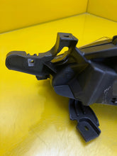 Laden Sie das Bild in den Galerie-Viewer, Frontscheinwerfer Mitsubishi Eclipse Cross I 92206010 LED Rechts Headlight