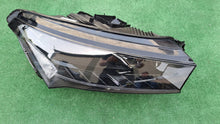 Laden Sie das Bild in den Galerie-Viewer, Frontscheinwerfer Skoda Enyaq 5LB941016G Rechts Scheinwerfer Headlight