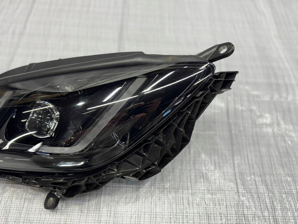 Frontscheinwerfer Maserati I 06701588610 Rechts Scheinwerfer Headlight SCH5321871113ya